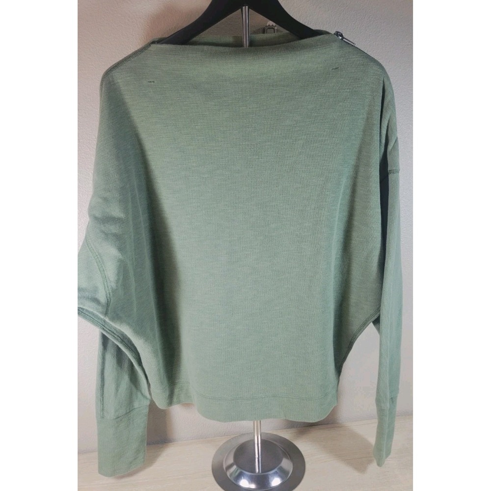 Free People We The‎ Free Sage Green Dolman Top Raw Edge Zip Shoulder Sz L